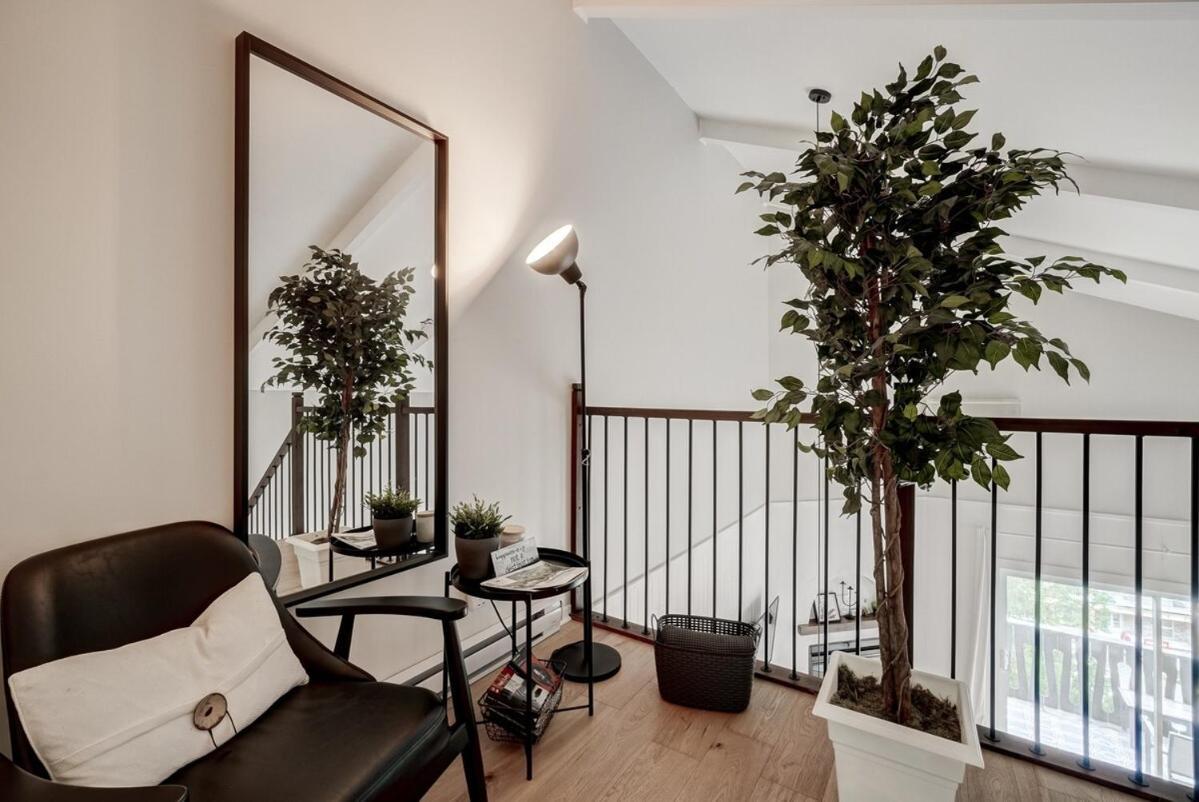 Modern Breathtaking Views Of Tremblant