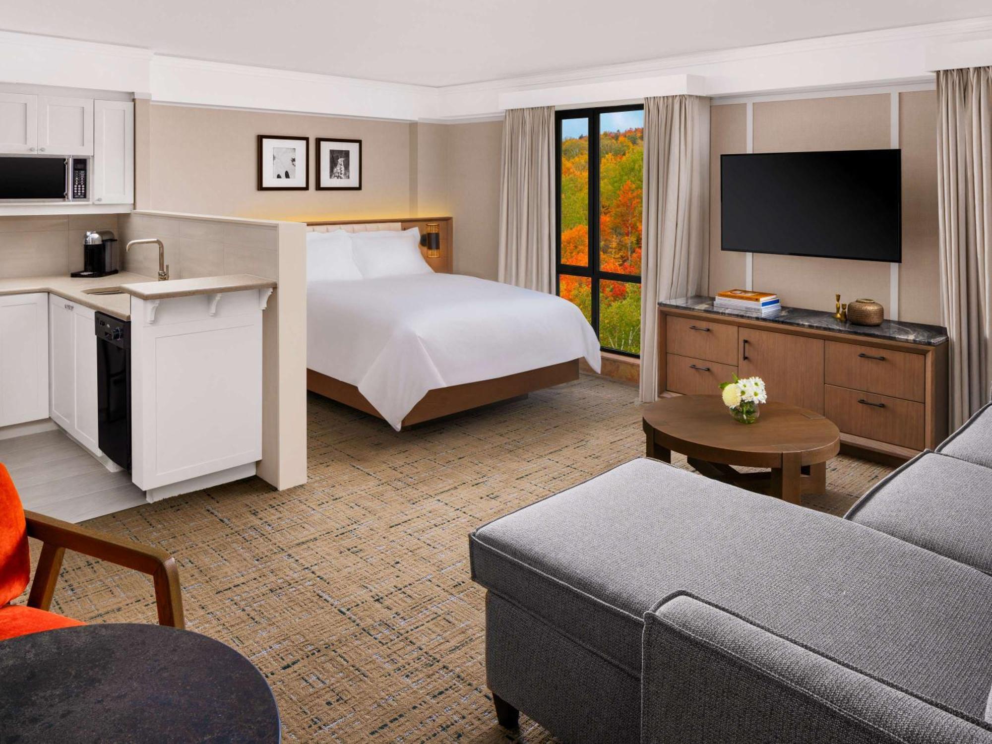 Fairmont Tremblant Hotel 5*