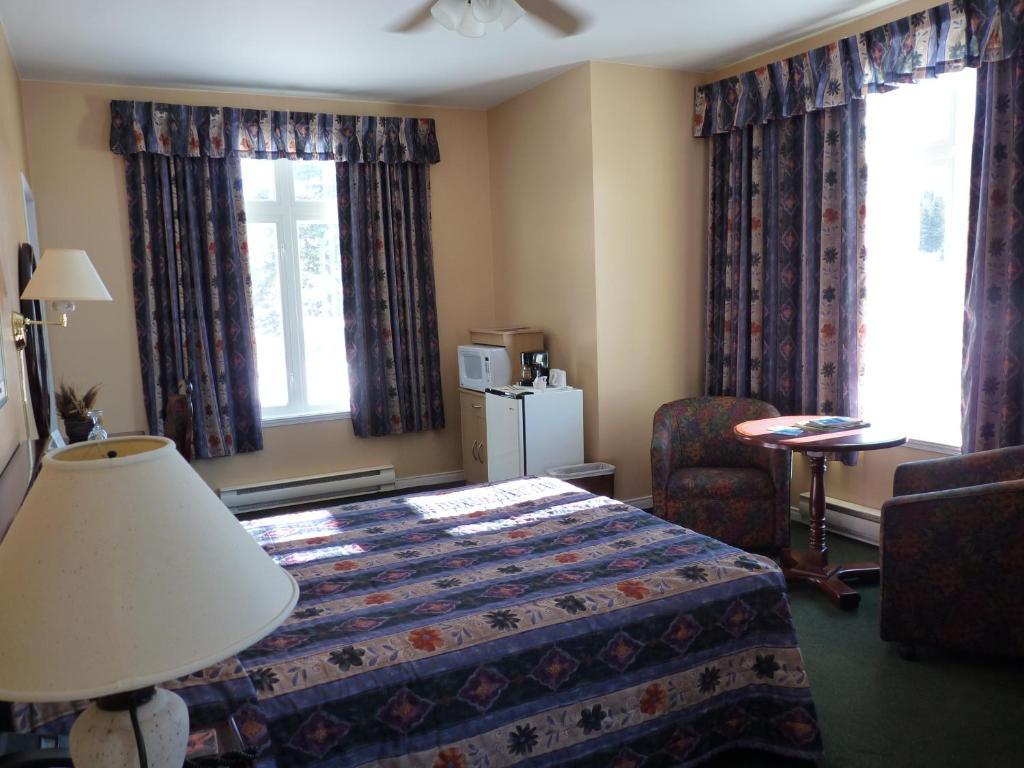 Le Saint Faustin Hotel