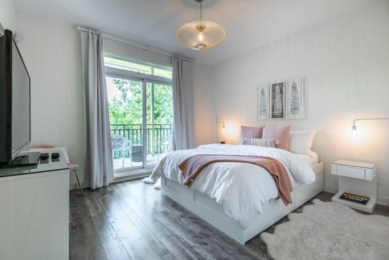 Les Eaux 227-3 Large 3 Bdr With Mountain View