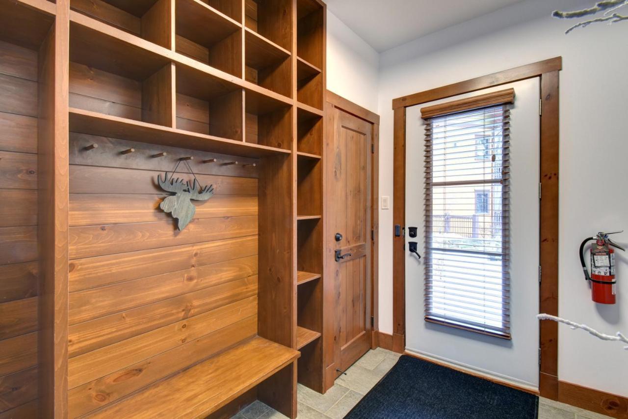 Spacious On The Slopes - Etoile 1510-4 Mont-Tremblant