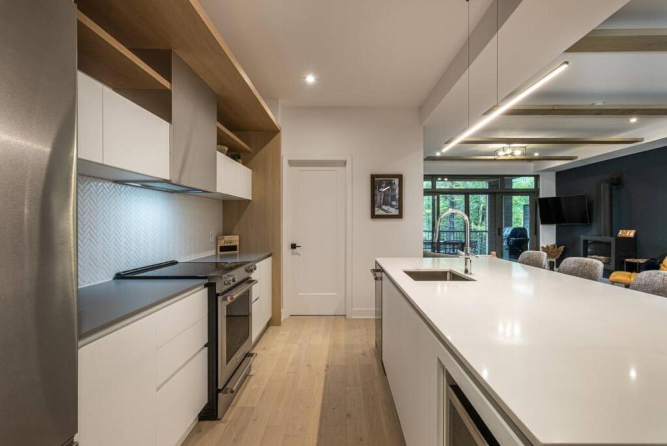 Stunning 2bdr In Nature- V2-104 Holiday home