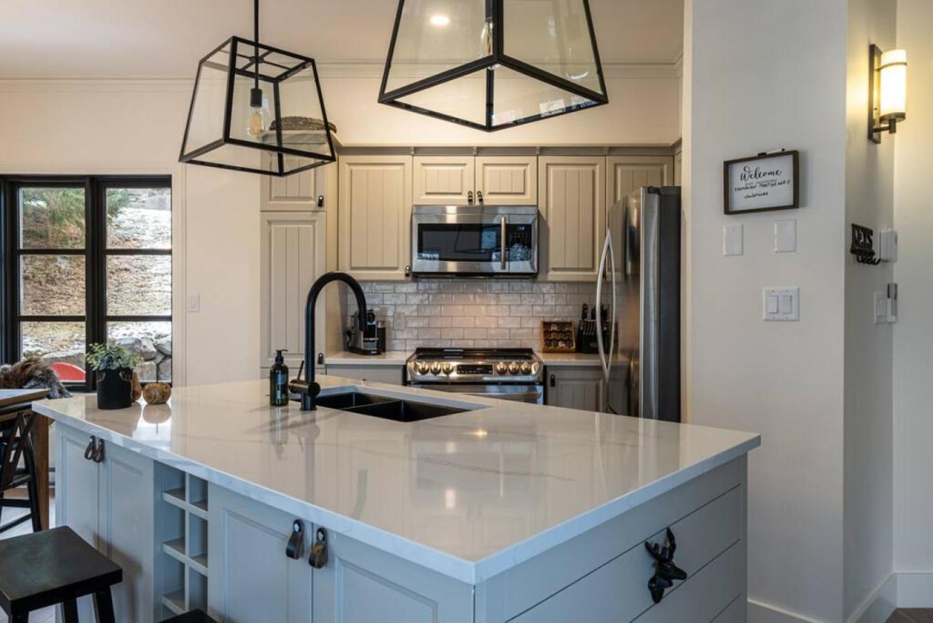 Charming Cozy Getaway - Plateau 228-3 Holiday home *