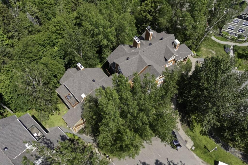Les Manoirs 3bdrs W Pool & Hottub Near Village * Mont-Tremblant