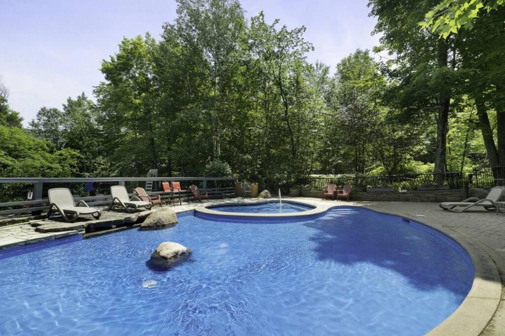 Holiday home Les Manoirs 3bdrs W Pool & Hottub Near Village