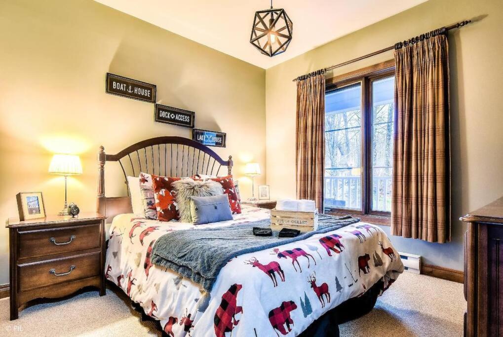 Les Manoirs 3bdrs W Pool & Hottub Near Village Holiday home Mont-Tremblant