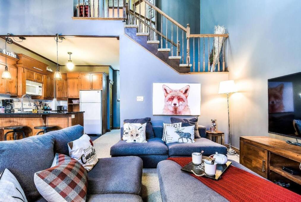 Les Manoirs 3bdrs W Pool & Hottub Near Village * Mont-Tremblant