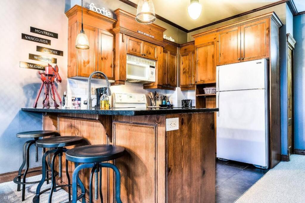 Les Manoirs 3bdrs W Pool & Hottub Near Village Holiday home Mont-Tremblant