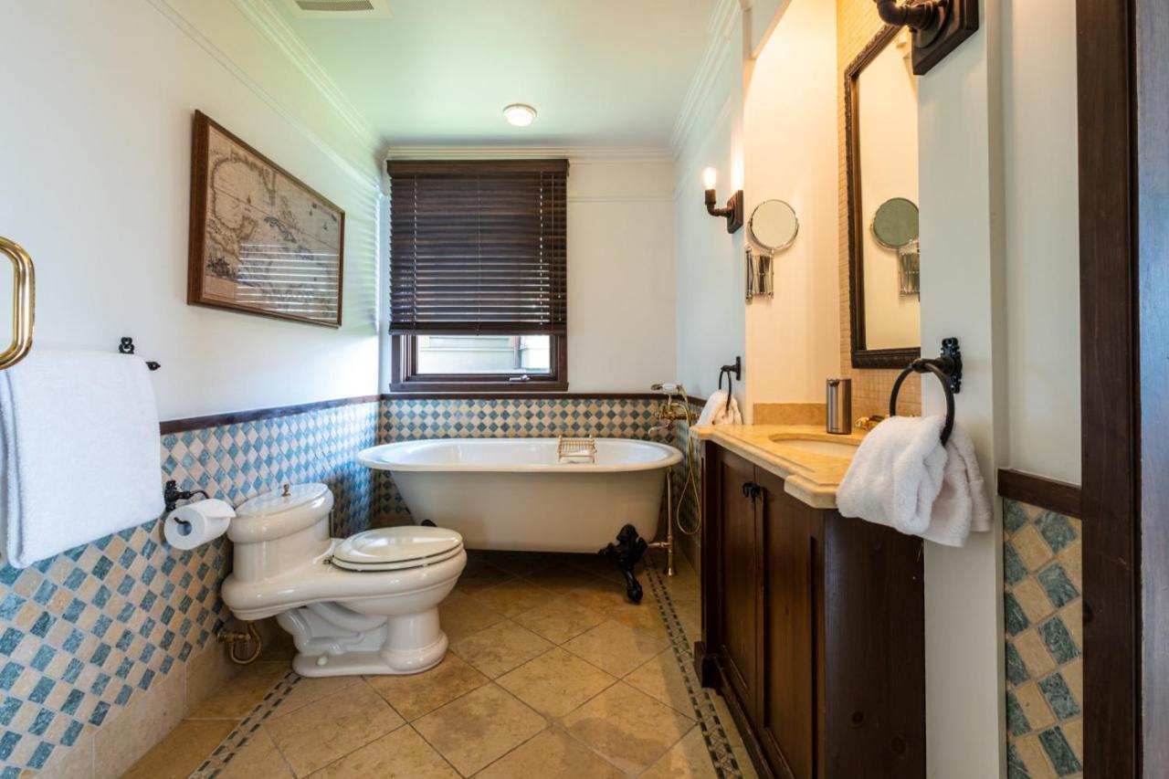 Holiday home Altitude 166-1 On The Village 9bdr Mont-Tremblant