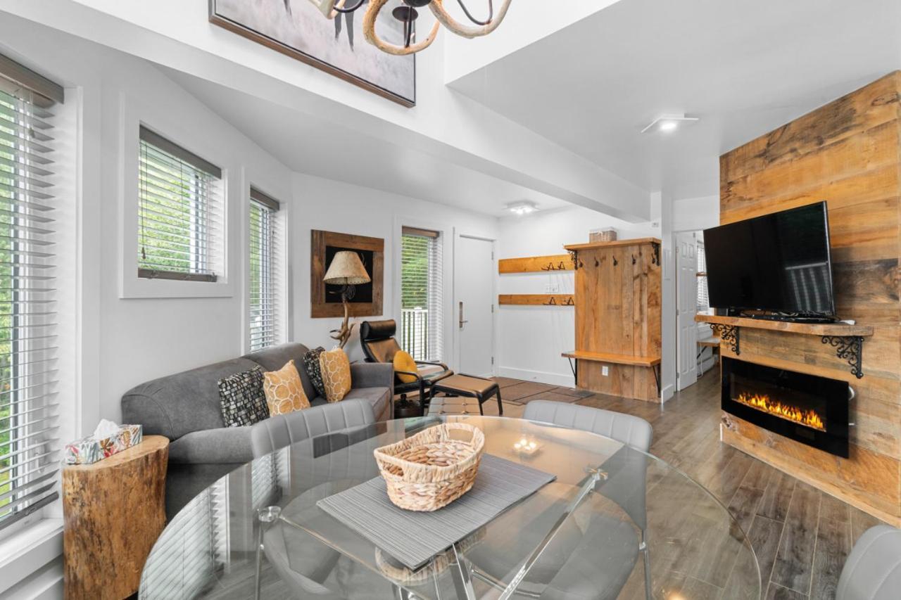 Holiday home Chouette 2039 Tremblant In-out Pedestrian Village *