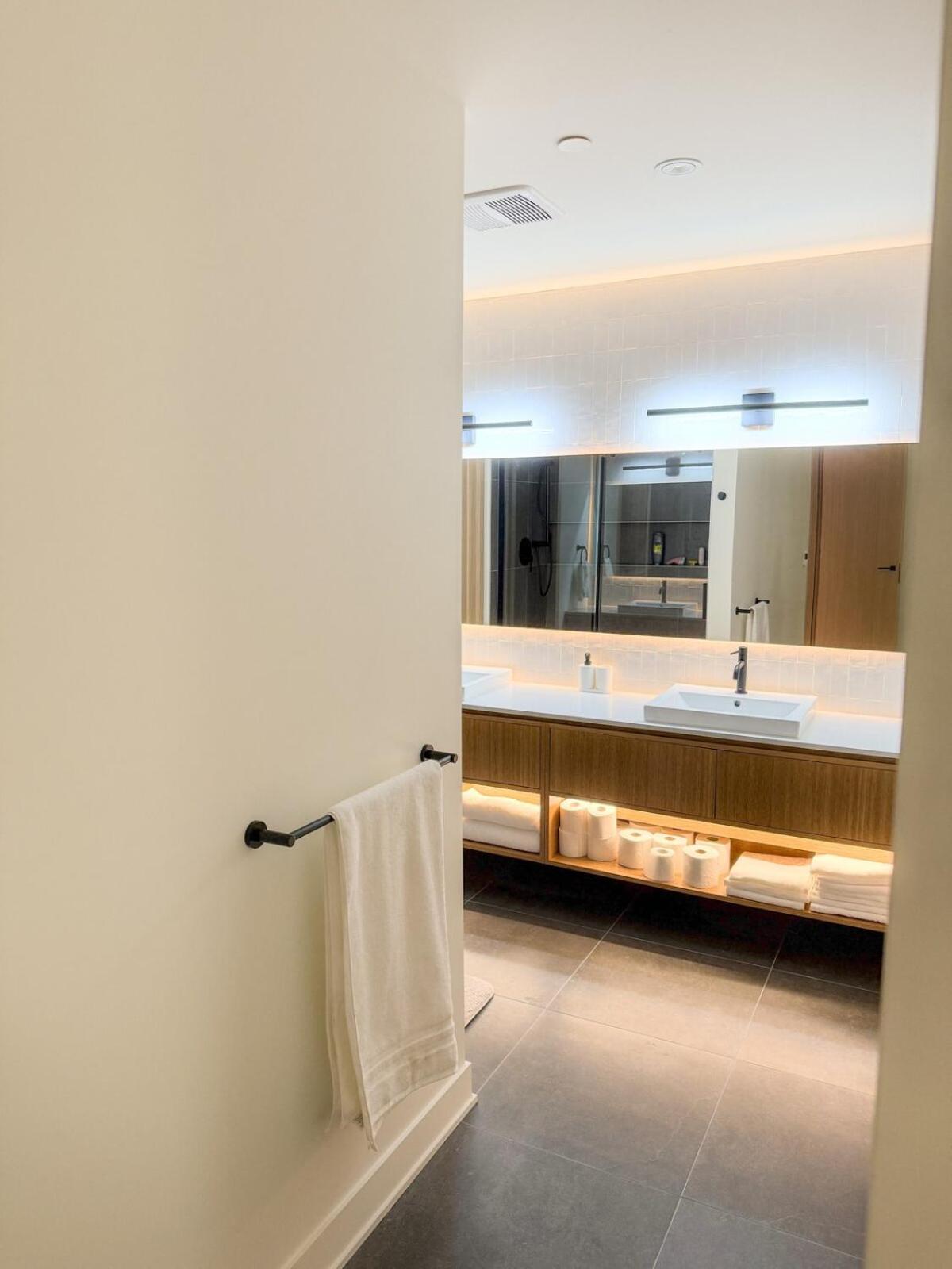 Ostrya Luxury Condo, Steps From The Slopes! Apartment Mont-Tremblant