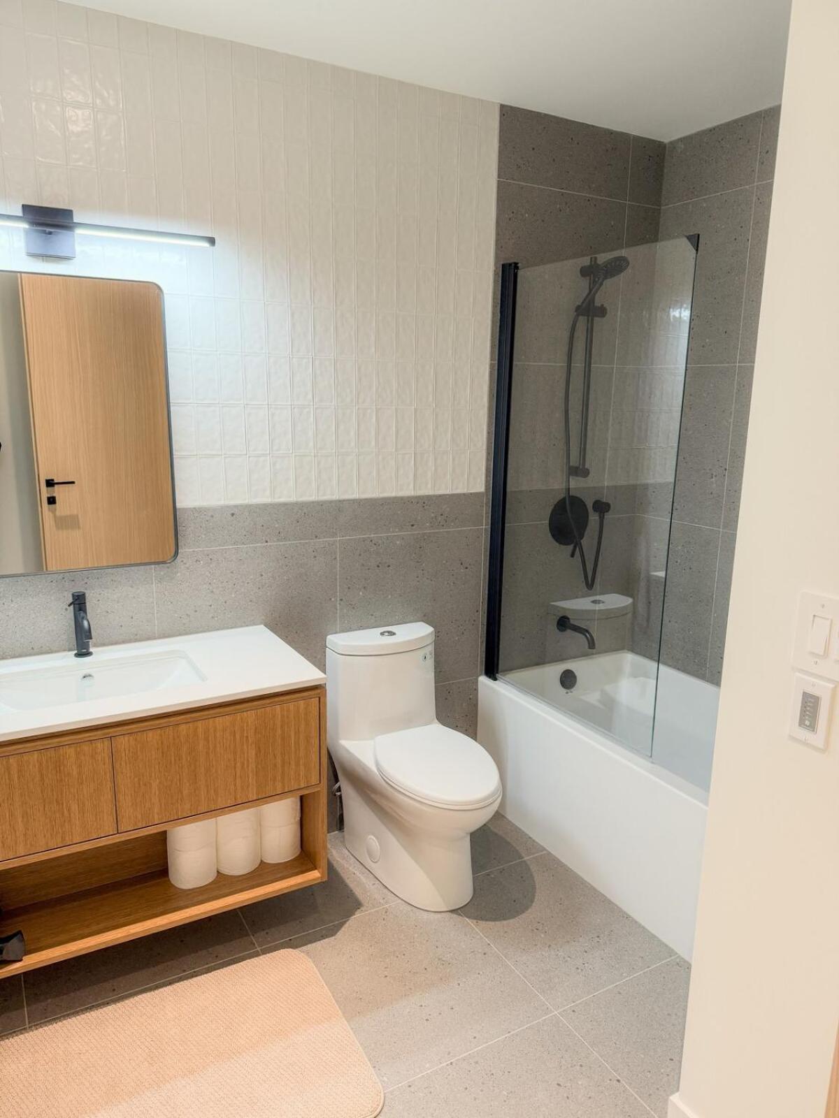 Ostrya Luxury Condo, Steps From The Slopes! Apartment Mont-Tremblant