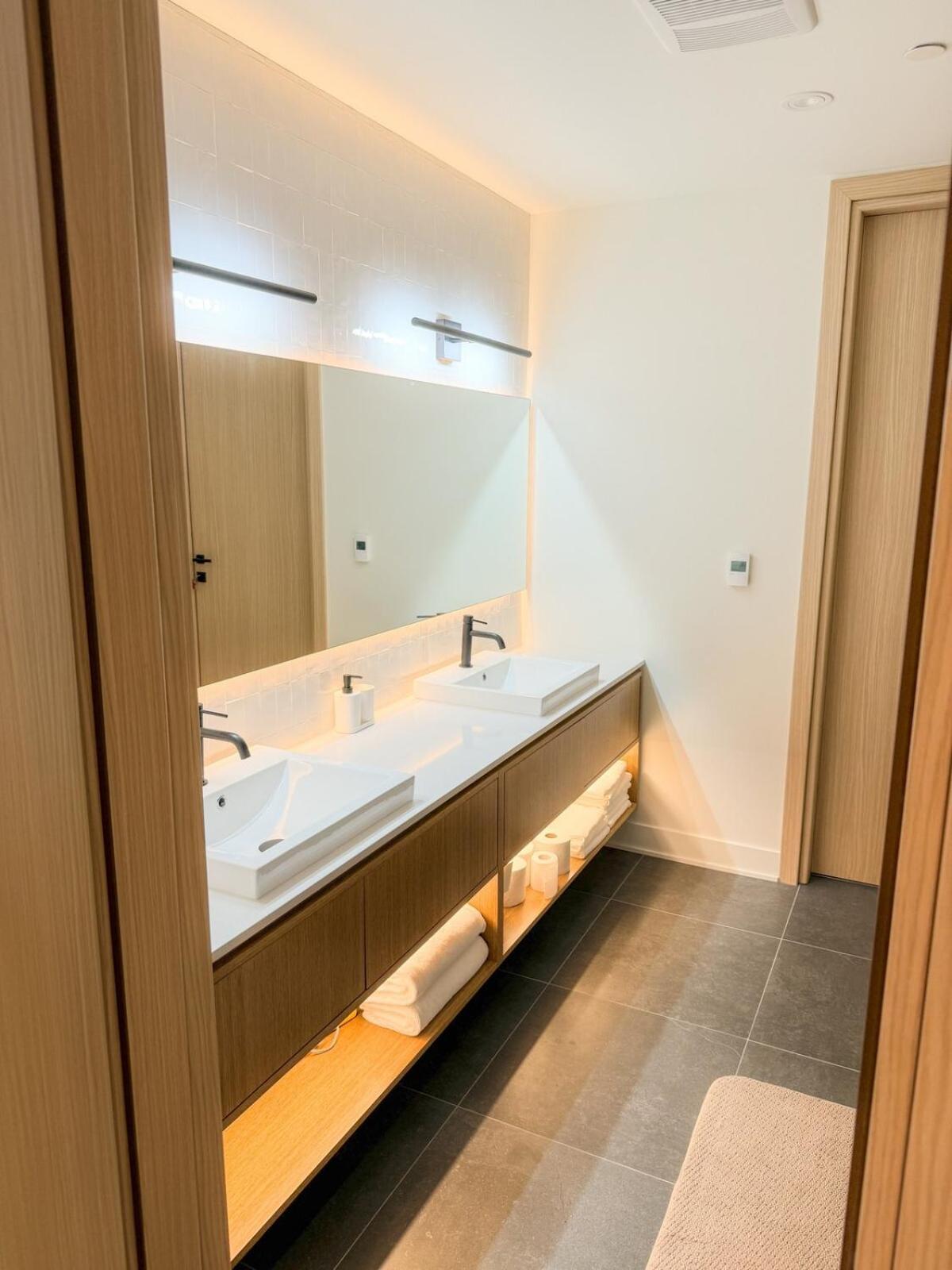 Ostrya Luxury Condo, Steps From The Slopes! Apartment Mont-Tremblant