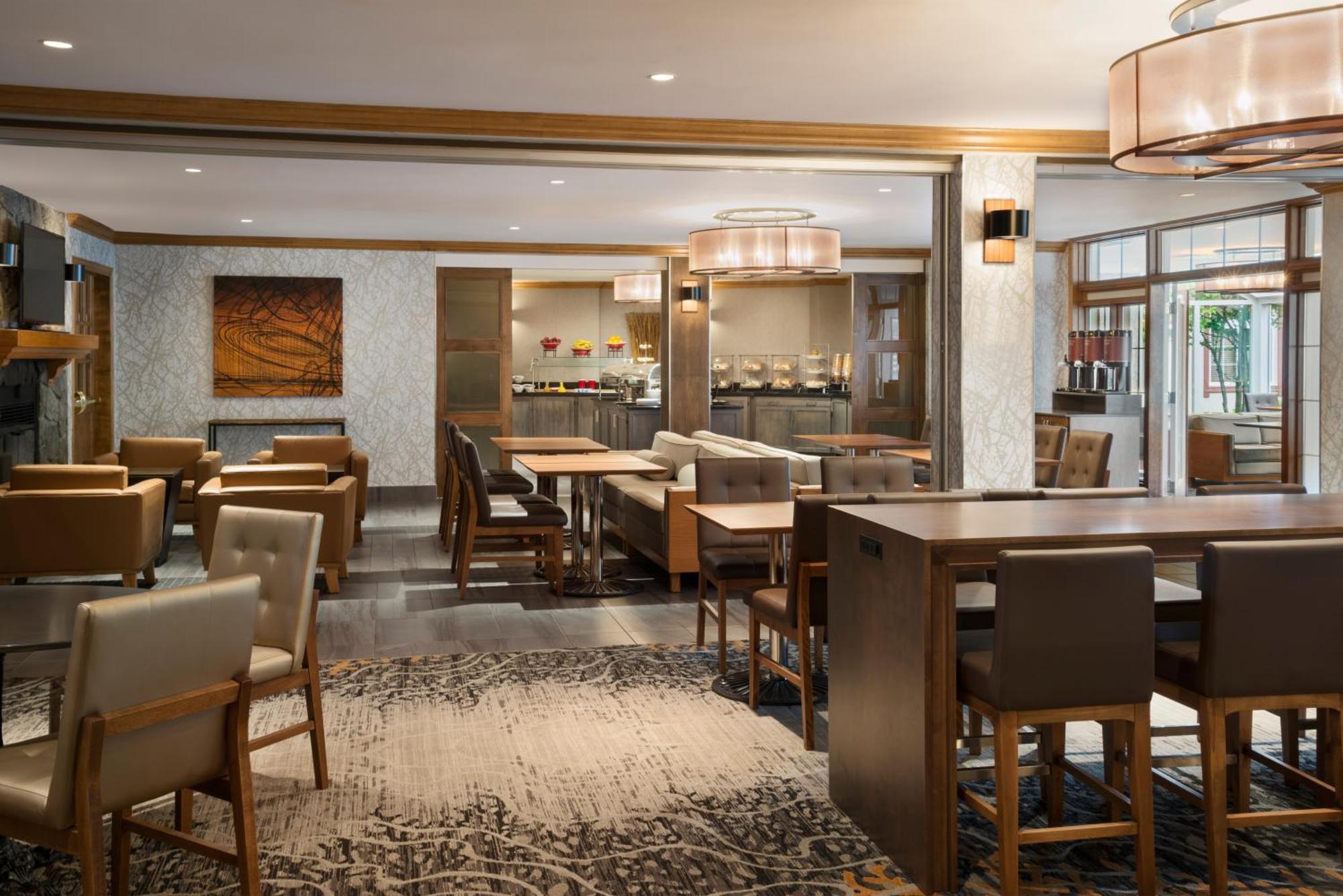 By Marriott Tremblant Manoir Labelle Hotel