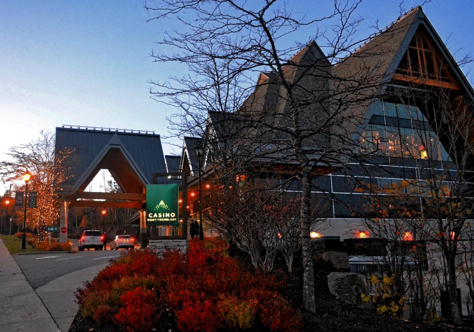 Ostrya Luxury Condo, Steps From The Slopes! * Mont-Tremblant