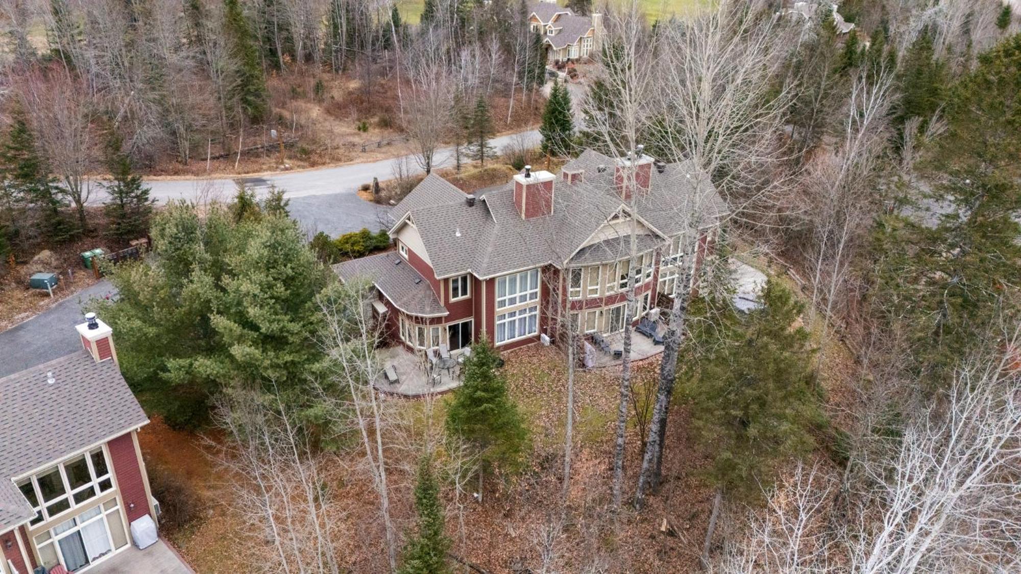 Townhouse On The Golf La Bte -10min To Tremblant Holiday home Mont-Tremblant