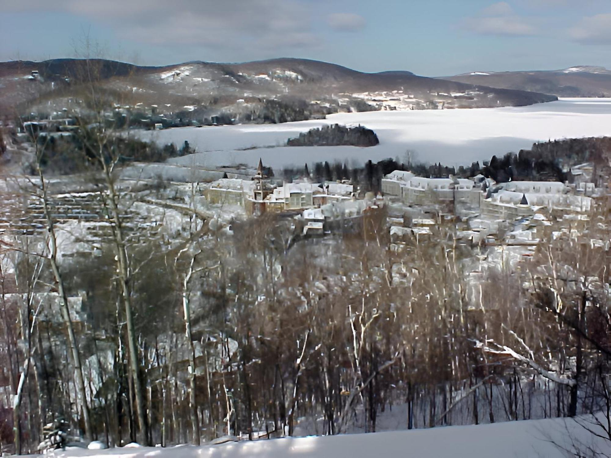 Luxurious Equinoxe Ski-in/ski-out * Mont-Tremblant