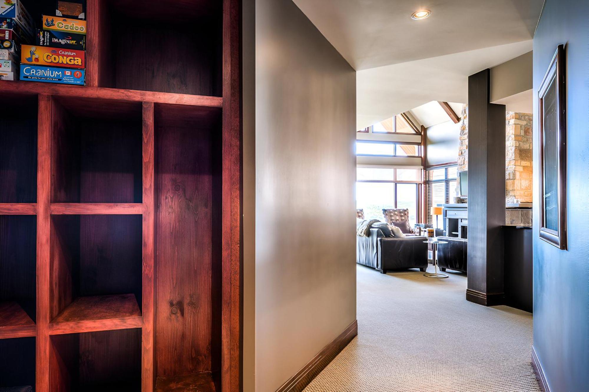 Luxurious Altitude Ski-in/ski-out Apartment
