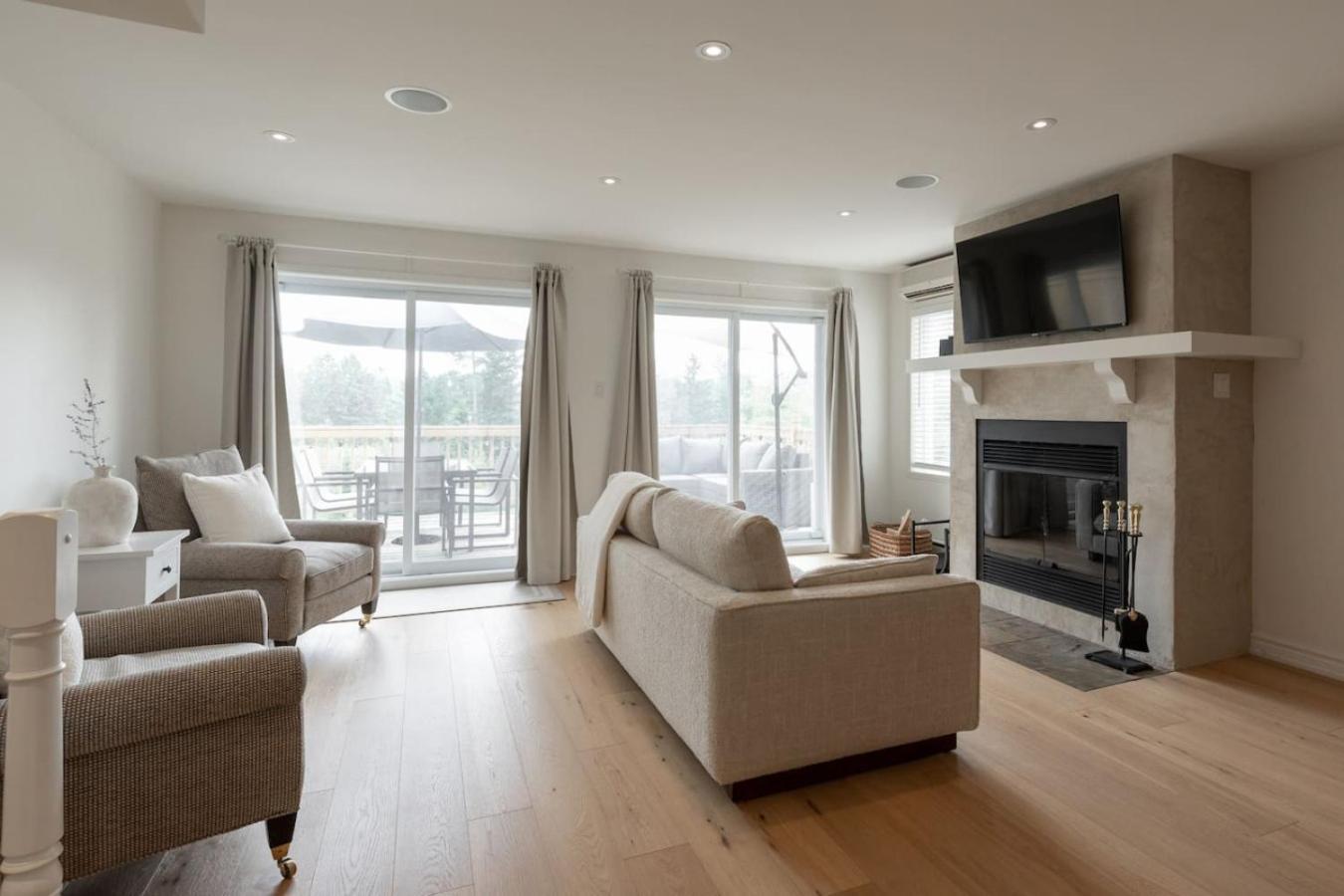 Farmhouse-style Townhouse - 3 Floors - Fireplace Holiday home Mont-Tremblant