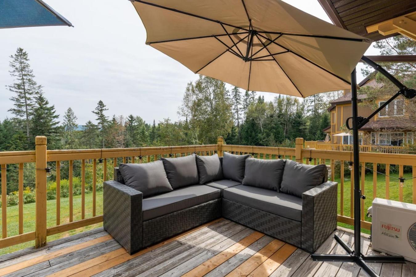 Farmhouse-style Townhouse - 3 Floors - Fireplace Mont-Tremblant