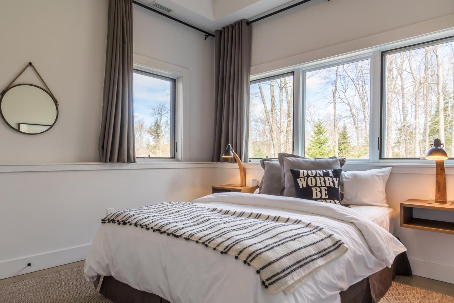 Chalet Trappeur Luxury Retreat With Hot Tub *