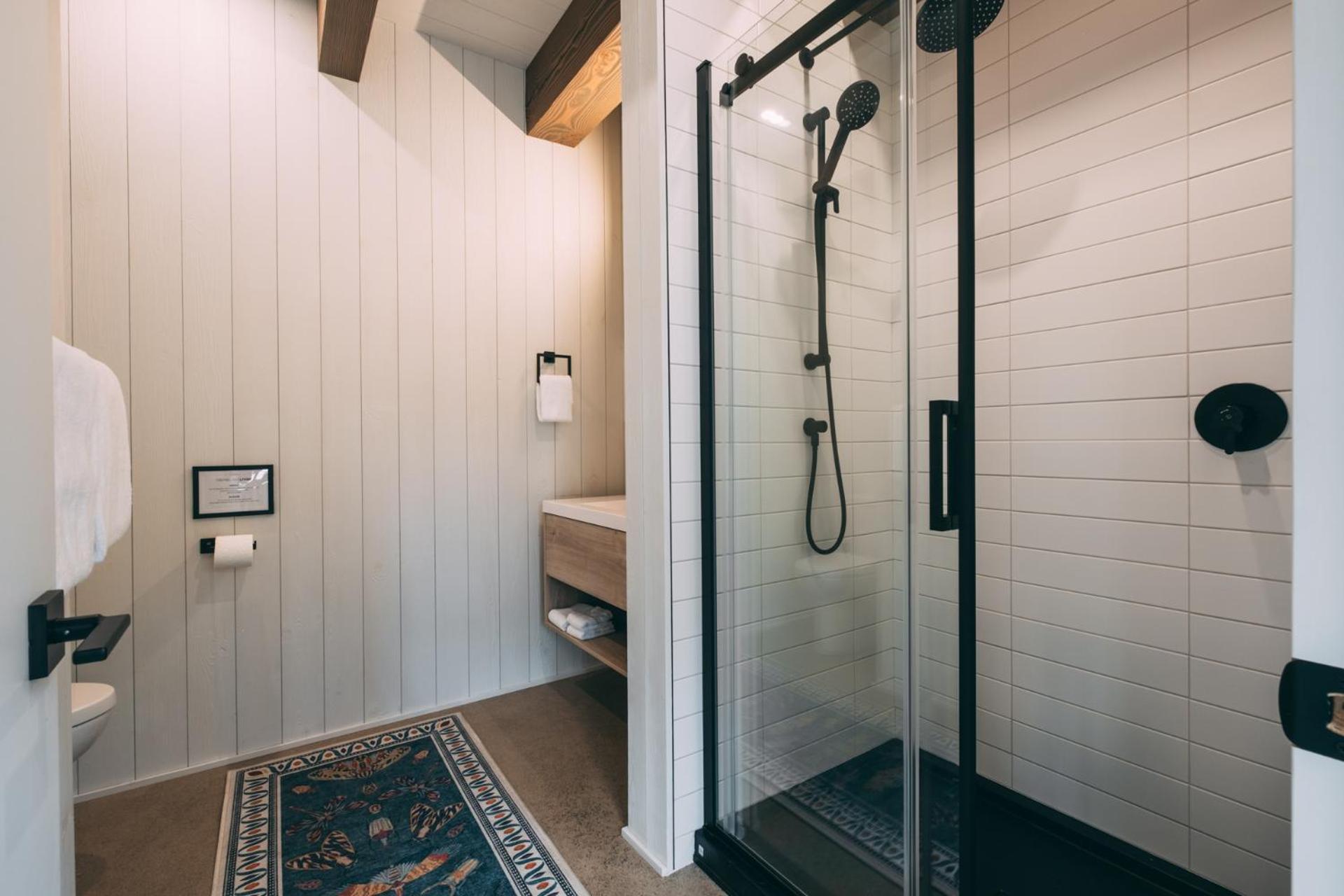 New! Lagom Tyst 7 Bedroom Hot Tub Near Chalet Mont-Tremblant