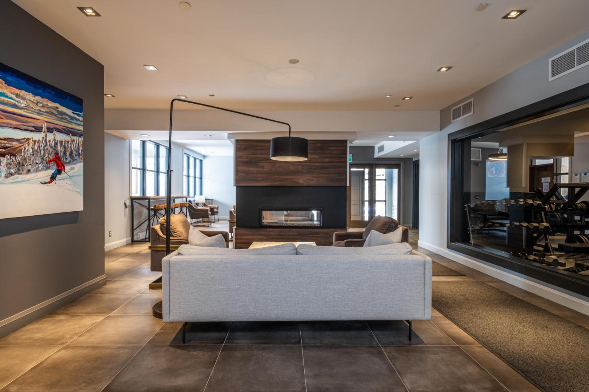 Horizon 305 Luxurious & Modern Ski-in Ski-out Village View * Mont-Tremblant