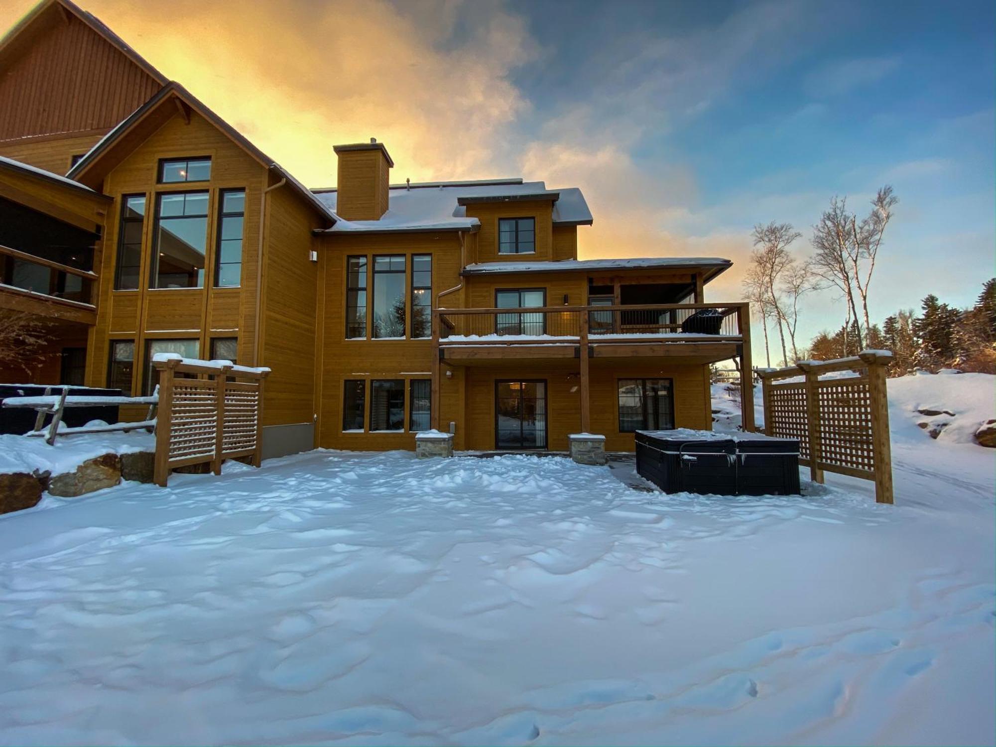Havre Des Skieurs 111 Luxurious & Modern Direct Ski-in Ski-out *