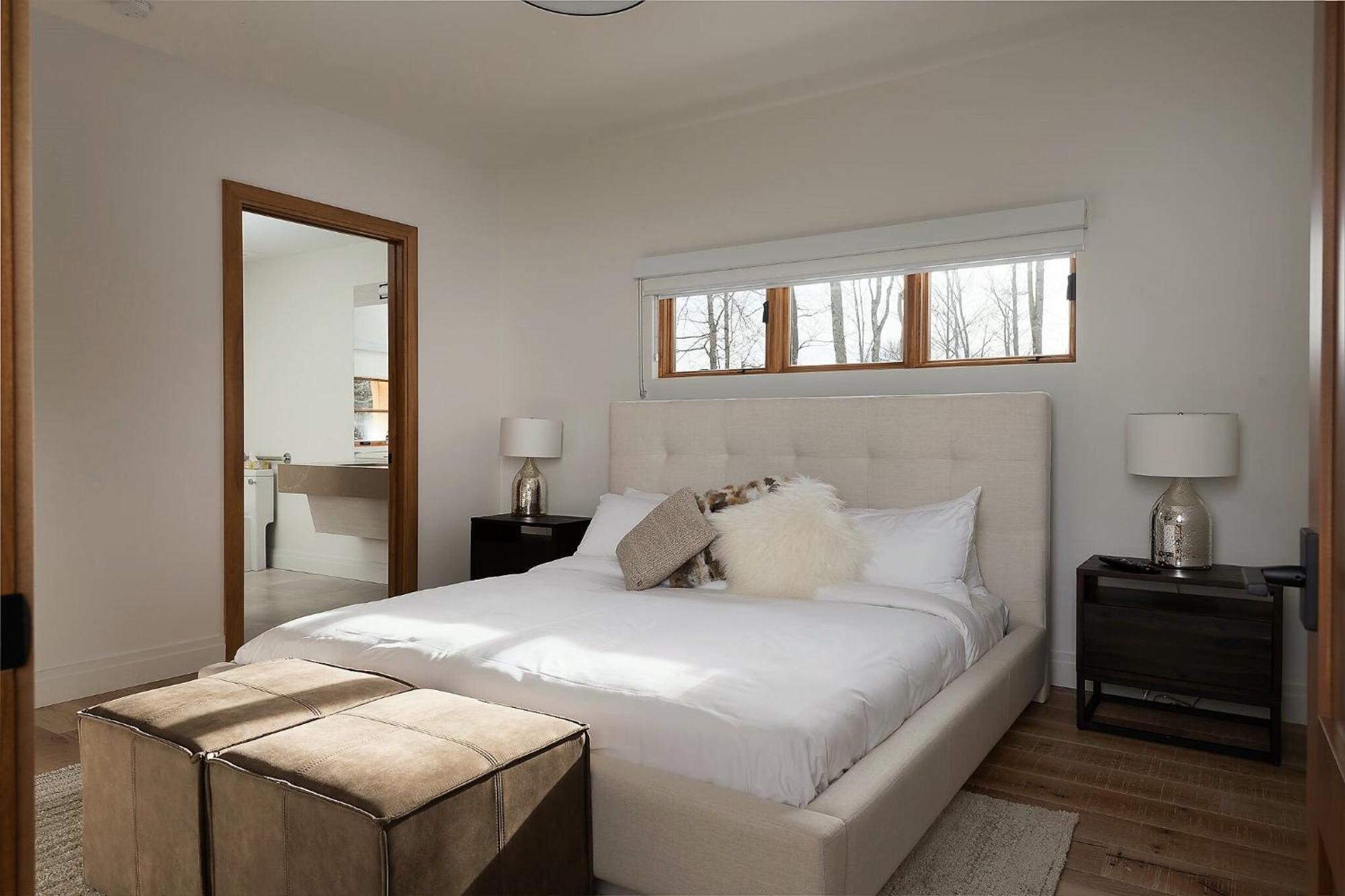 Havre Des Skieurs 111 Luxurious & Modern Direct Ski-in Ski-out Mont-Tremblant