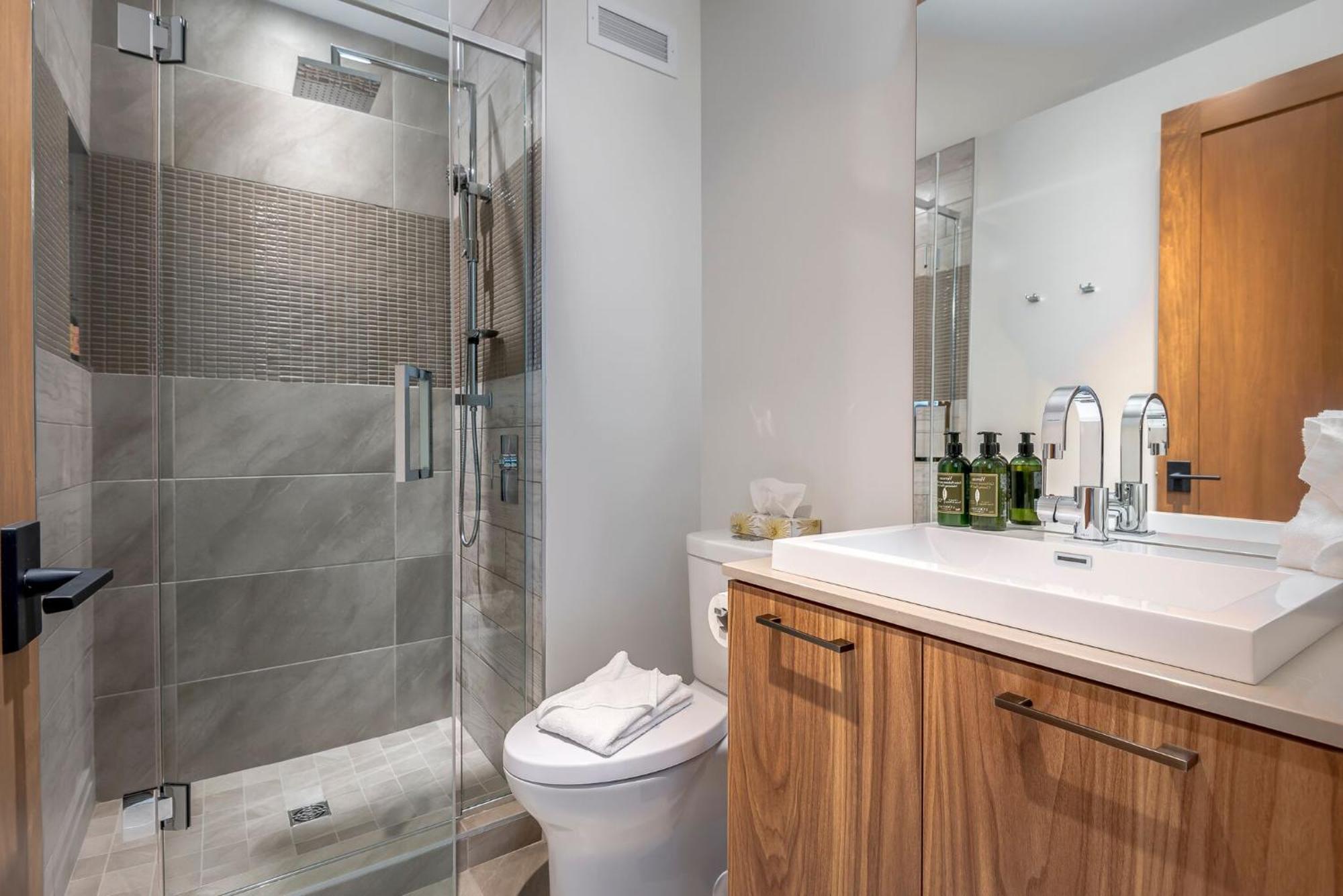 Havre Des Skieurs 111 Luxurious & Modern Direct Ski-in Ski-out * Mont-Tremblant