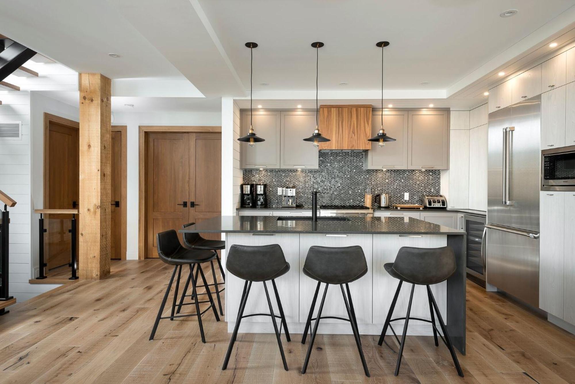 Havre Des Skieurs 111 Luxurious & Modern Direct Ski-in Ski-out * Mont-Tremblant