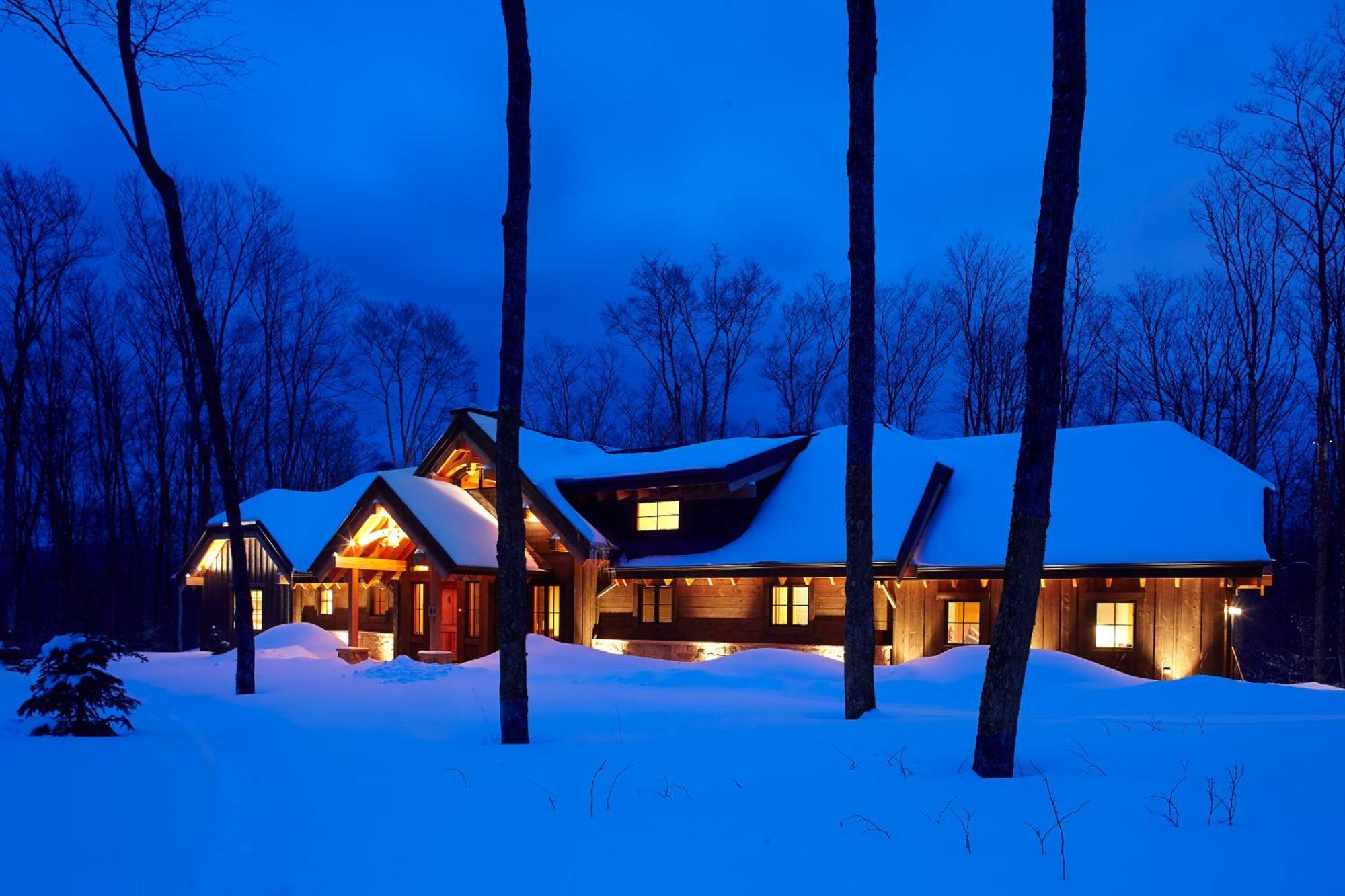 Grand Foret Luxurious With Hot Tub And Outdoor Firepit Mont-Tremblant