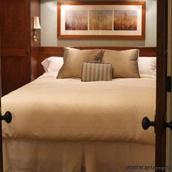 Chateau Beauvallon Hotel 4*