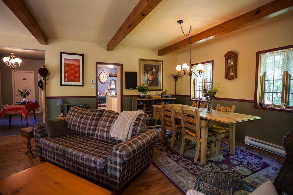 Bed & Breakfast La Chaumiere De L'anse Mont-Tremblant