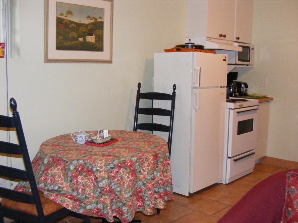 Au Beau Soleil Bed & Breakfast 4*