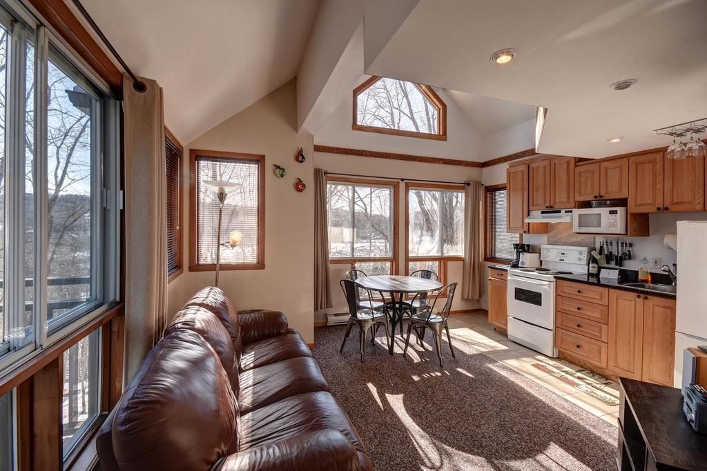 Domaine De La Montagne By Chez Tremblant Apartment