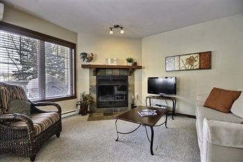 Village Pinoteau By Tremblant Sunstar