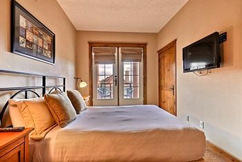 Lequinoxe - Tremblant Sunstar * Mont-Tremblant