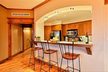 Lequinoxe - Tremblant Sunstar Apartment *