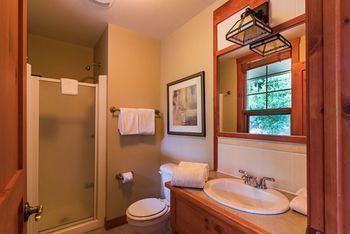 Hotel Tremblant-les-eaux - Rvmt Mont-Tremblant