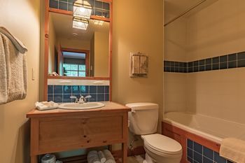 Tremblant-les-eaux - Rvmt Hotel Mont-Tremblant