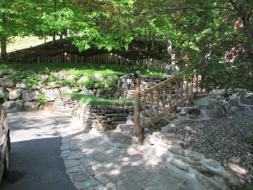 Inn Auberge Le Refuge Mont-Tremblant