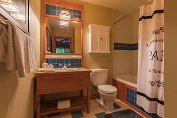 Tremblant-les-eaux - Rvmt Hotel