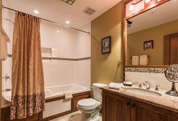 Hotel Tremblant-les-eaux - Rvmt