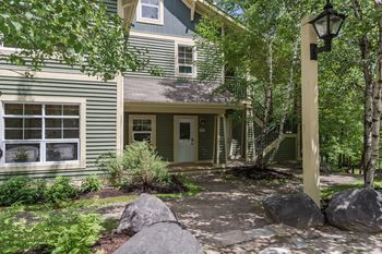 Hotel Tremblant-les-eaux - Rvmt Mont-Tremblant
