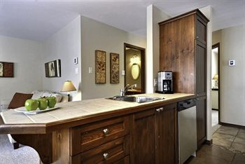 Apartment Village Pinoteau By Tremblant Sunstar