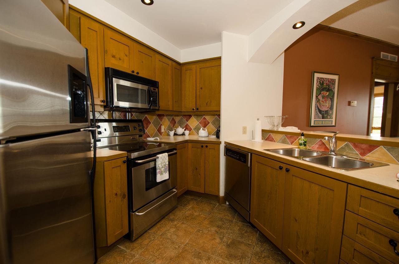 Luxurious Equinoxe Ski-in/ski-out Apartment *