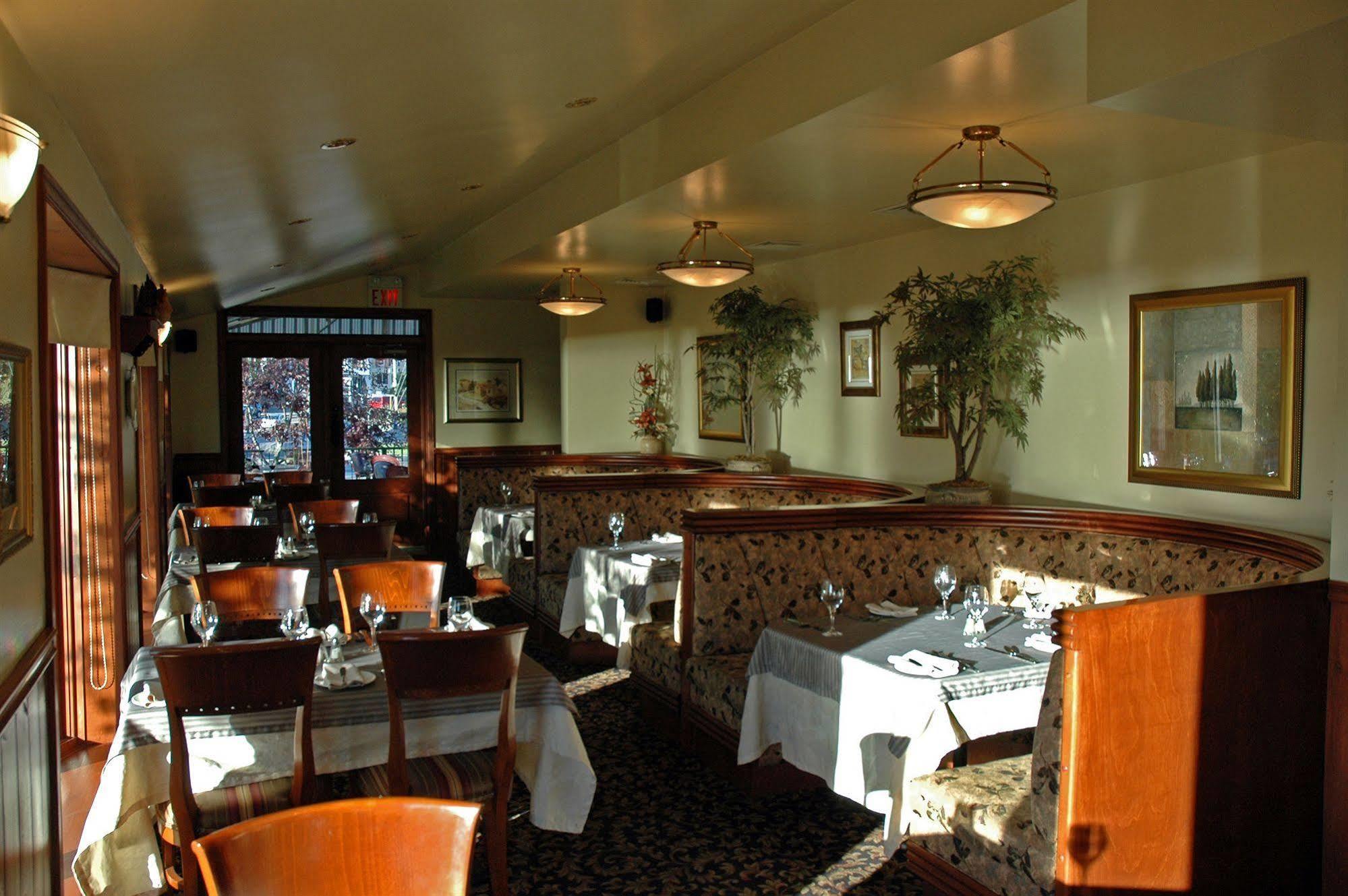 La Porte Rouge Inn 3*