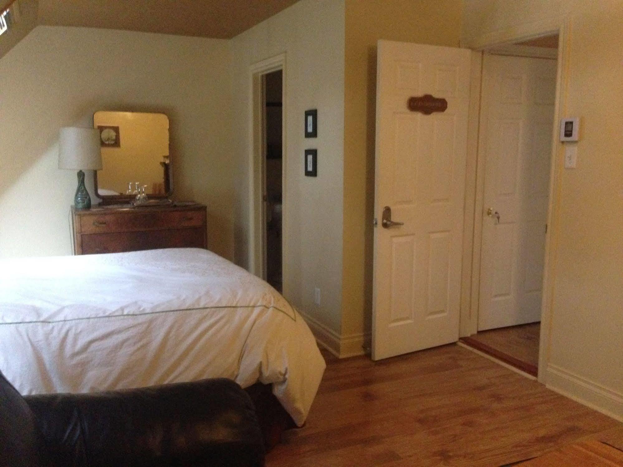Le Pimbina Bed & Breakfast