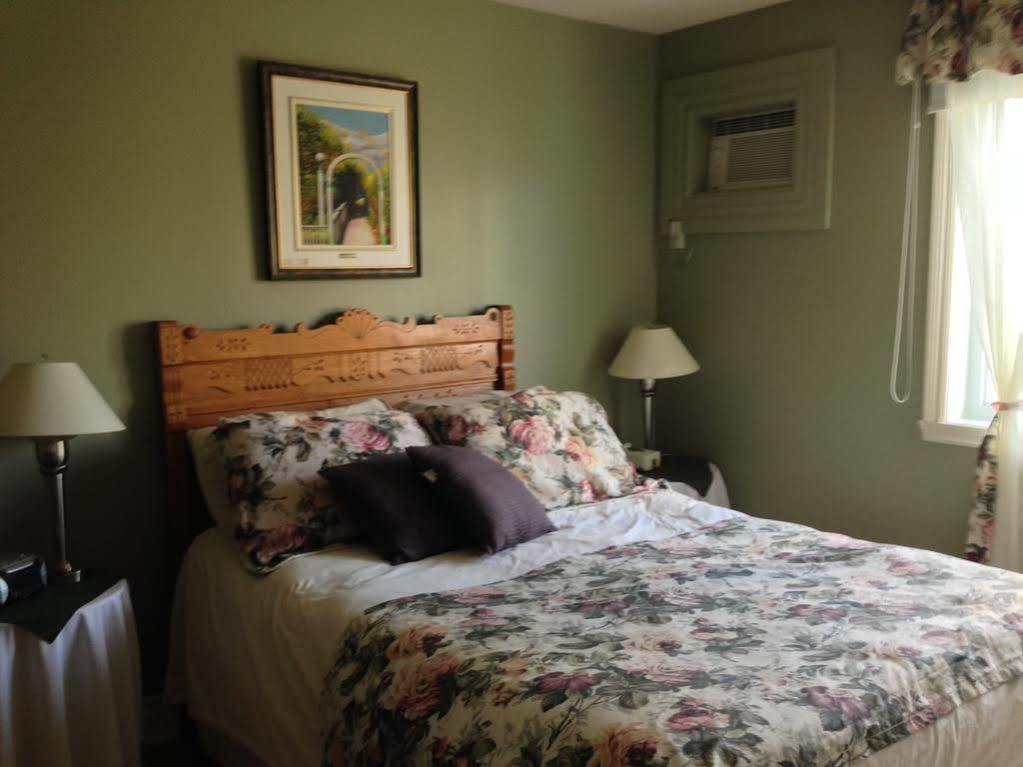 Le Pimbina Bed & Breakfast 4*